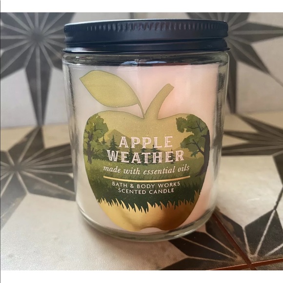 BATH & BODY WORKS LOT 0F 2~SINGLE WICK CANDLES APPLE WEATHER, PUMPKIN APPLE NEW - Picture 2 of 6